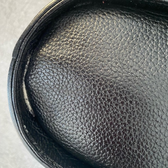 🌸SOLD🌸AUTHENTIC VINTAGE MCM MINI BLACK LEATHER HANDBAG - Picture 16 of 16